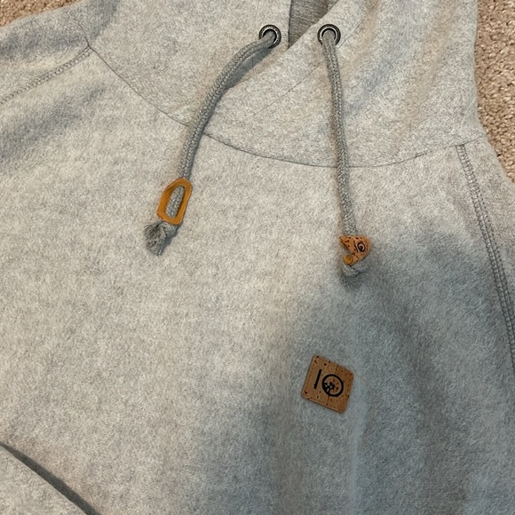 Tentree gray hoodie - Picture 3 of 6